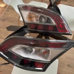 2009-2014 Nissan maxima tail lights (set) L&R